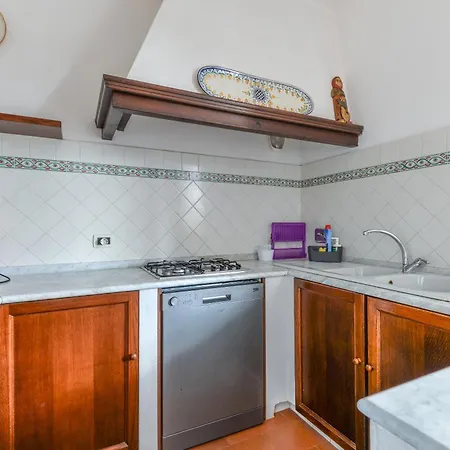 Trilocale Lavanda A * Lacona